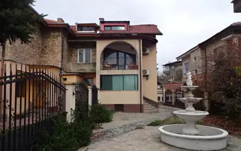 Auction image Къща